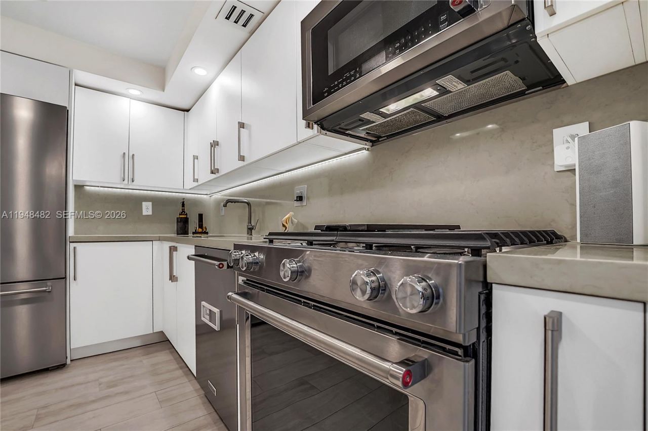 2030 S Ocean Dr, Unit 410, Hallandale Beach, FL 33009 Photo