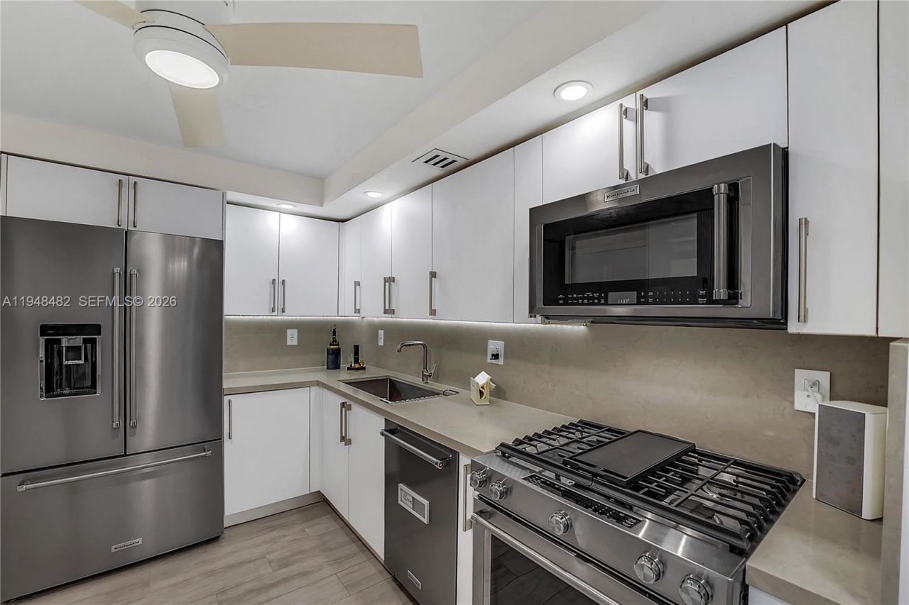 2030 S Ocean Dr, Unit 410, Hallandale Beach, FL 33009 Photo