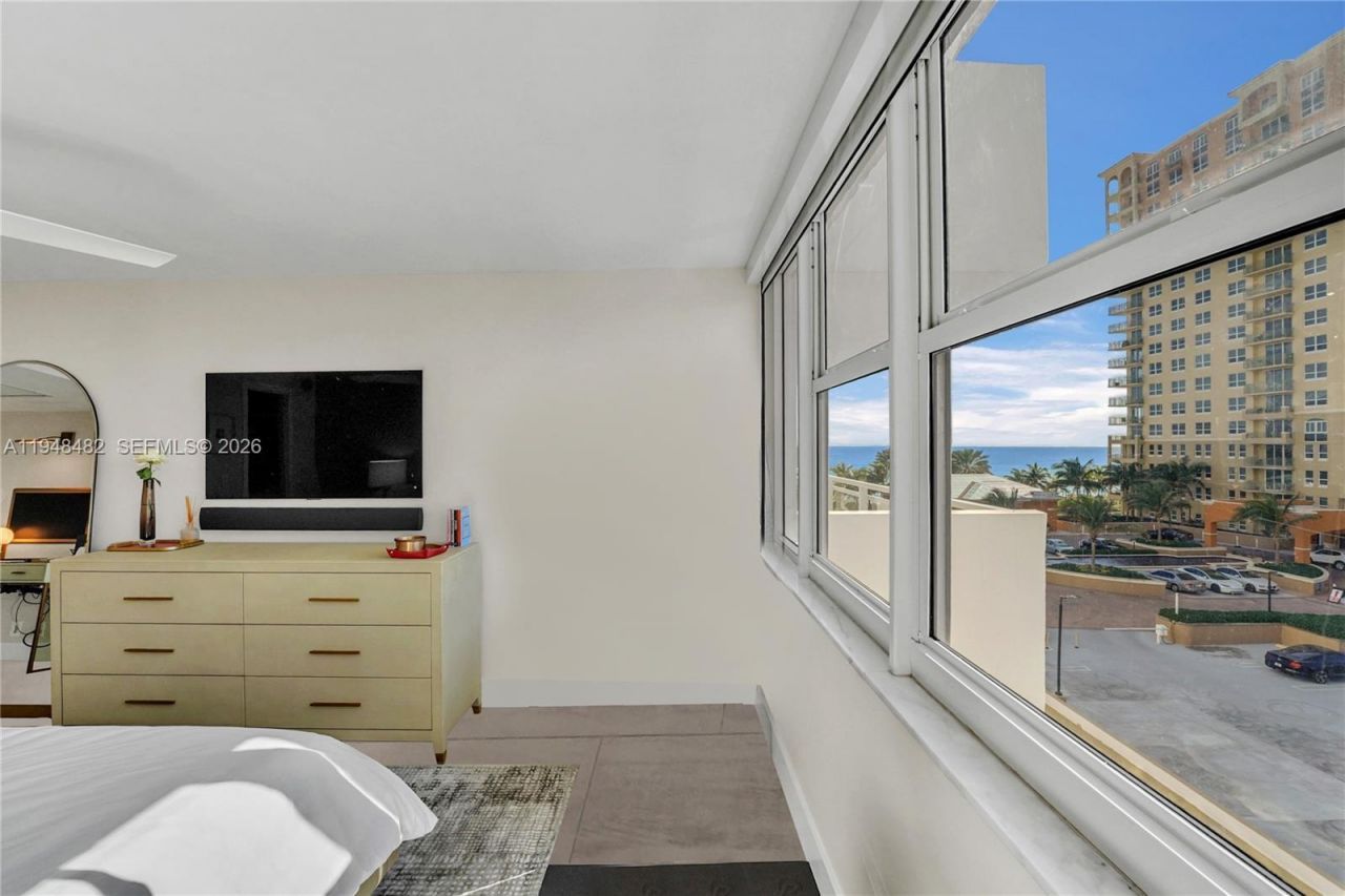 2030 S Ocean Dr, Unit 410, Hallandale Beach, FL 33009 Photo