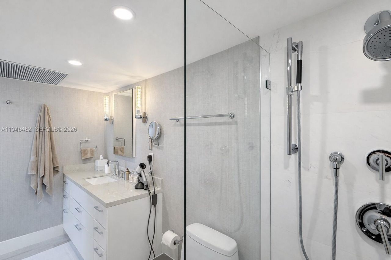 2030 S Ocean Dr, Unit 410, Hallandale Beach, FL 33009 Photo