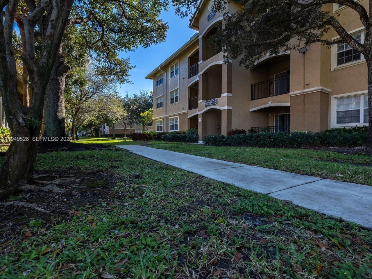 11700 SW 2nd St, Unit 13202, Pembroke Pines, FL 33025 Photo