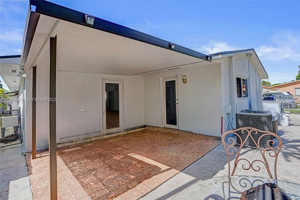901 NW 34th Ave, Miami, FL 33125 Photo