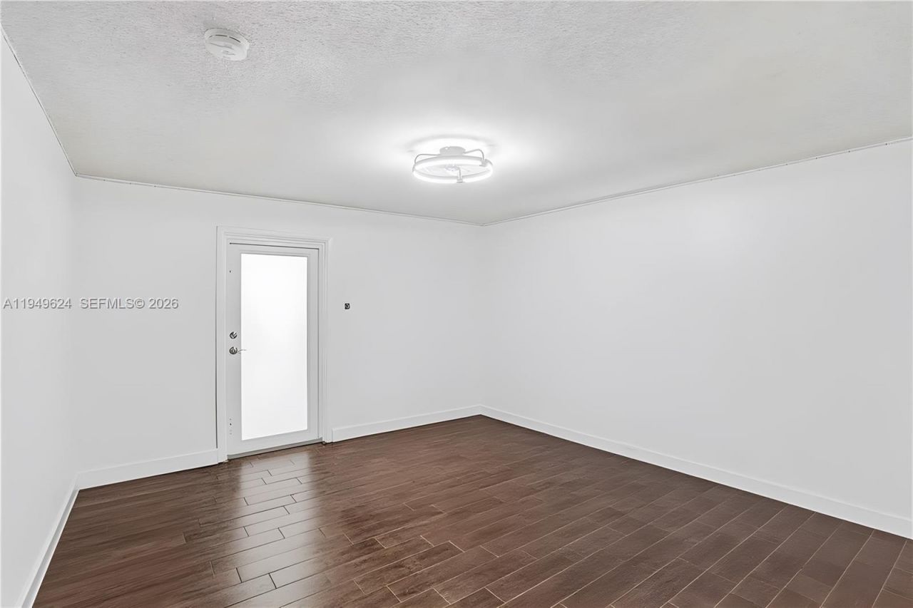 901 NW 34th Ave, Miami, FL 33125 Photo