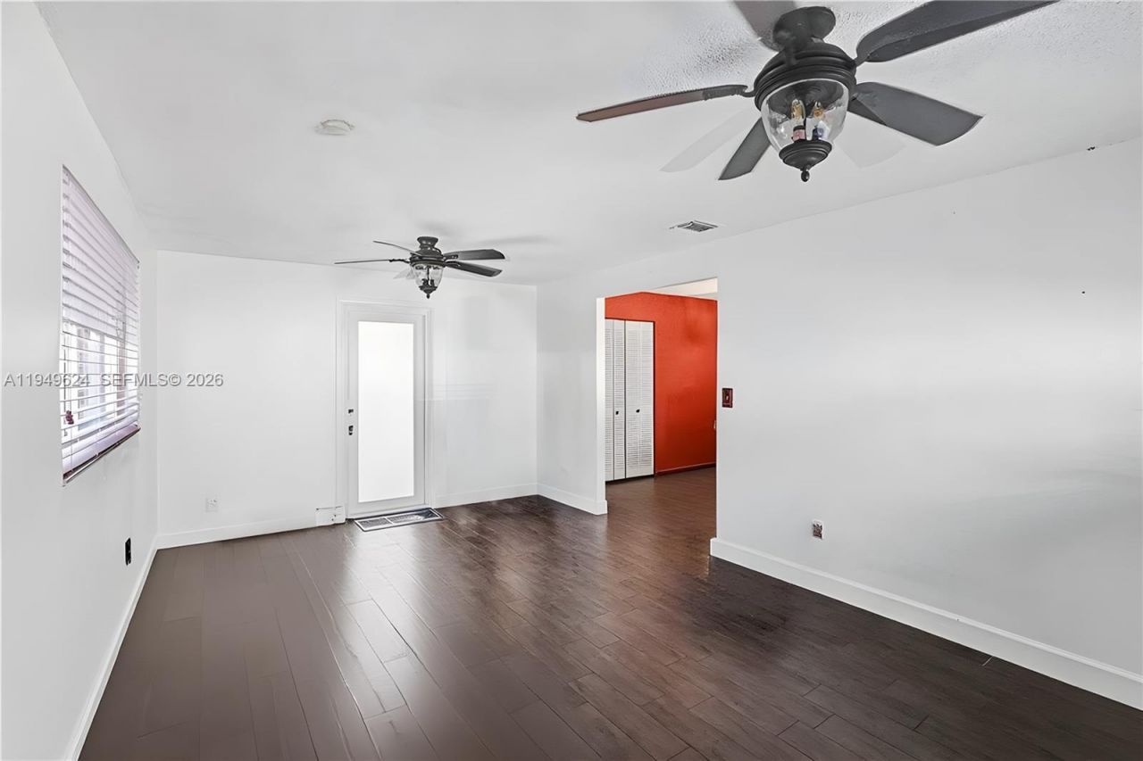 901 NW 34th Ave, Miami, FL 33125 Photo