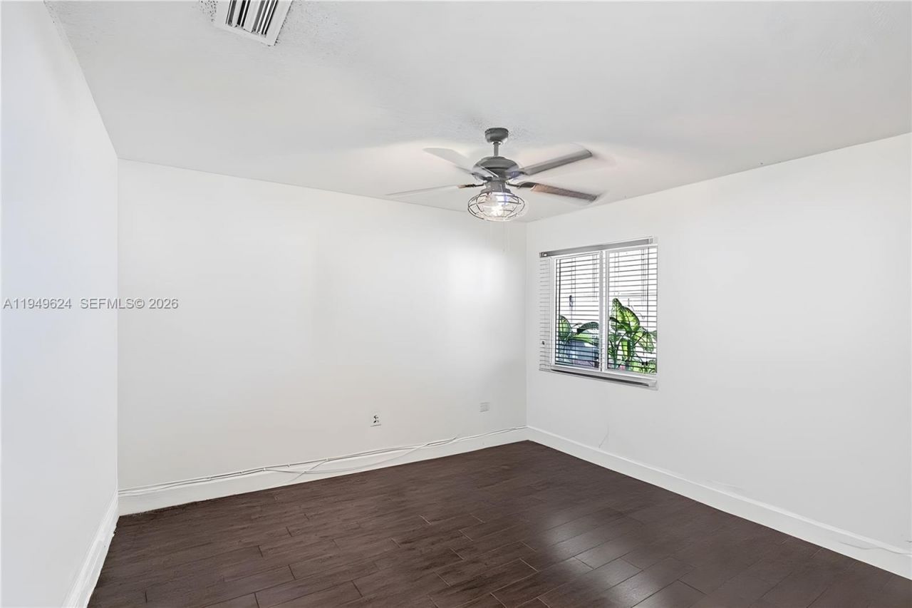 901 NW 34th Ave, Miami, FL 33125 Photo