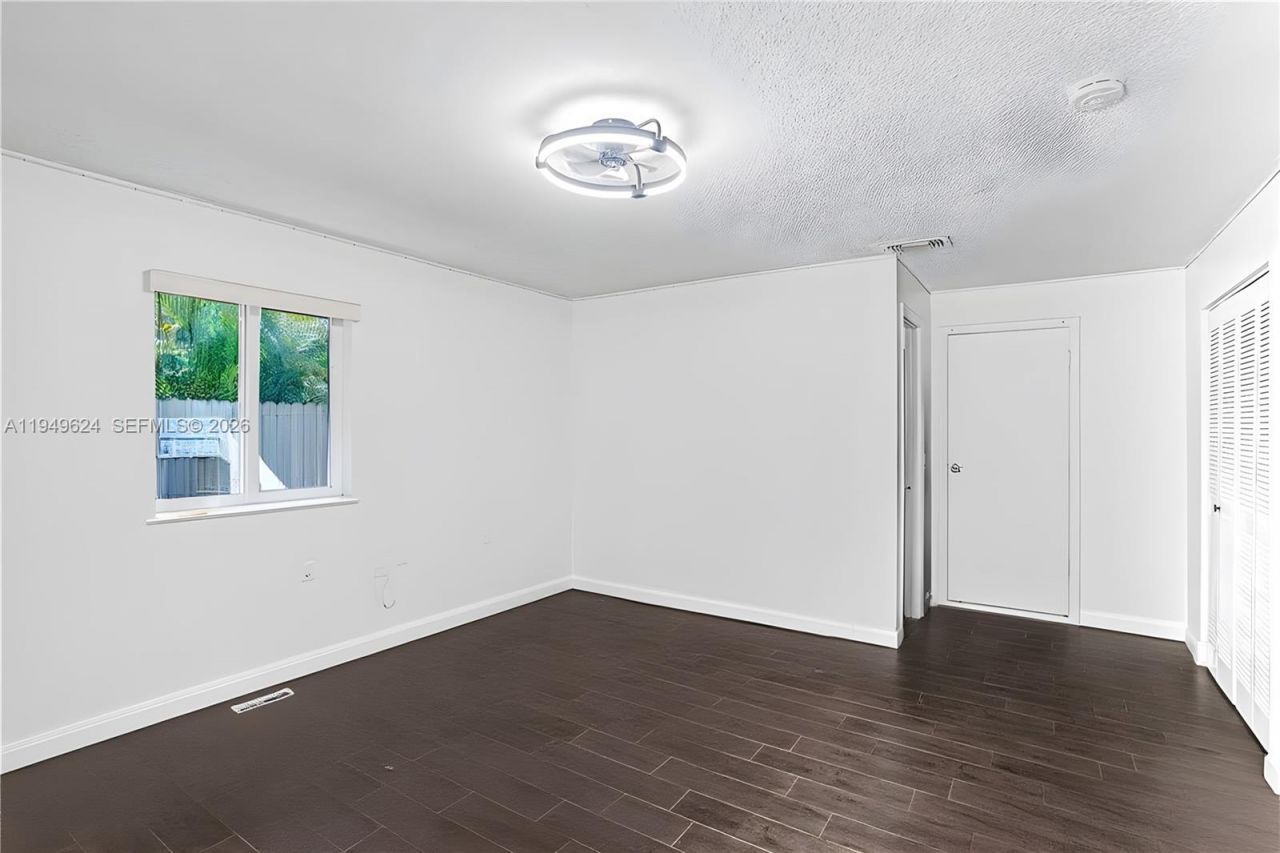 901 NW 34th Ave, Miami, FL 33125 Photo