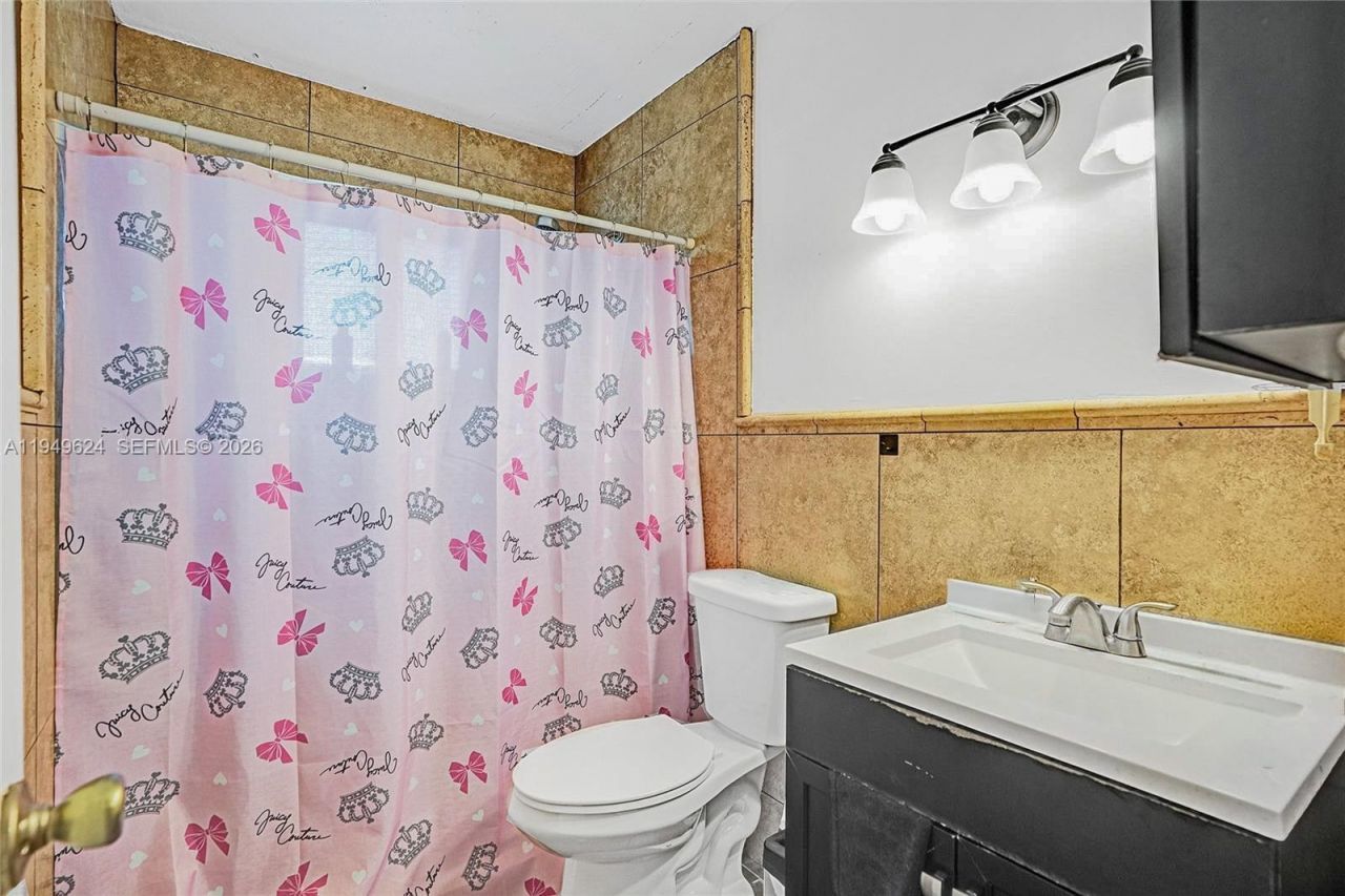 901 NW 34th Ave, Miami, FL 33125 Photo