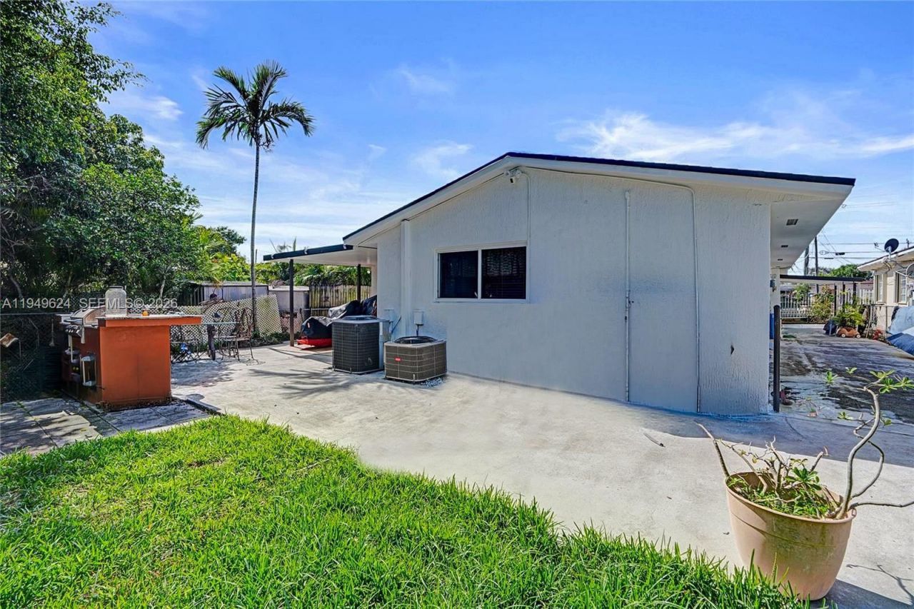 901 NW 34th Ave, Miami, FL 33125 Photo