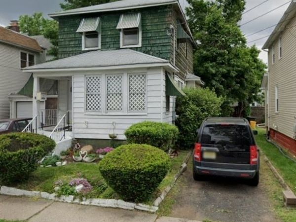 8 Arcadia Pl, Union, NJ 07088