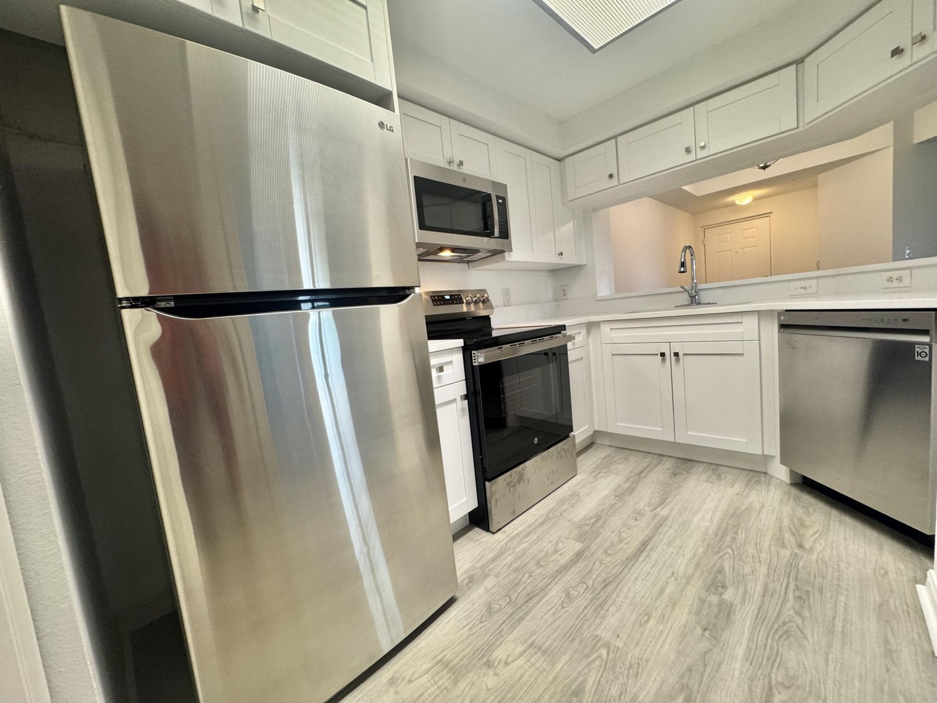 2725 Anzio Court, Unit 304, Palm Beach Gardens, FL 33410 Photo