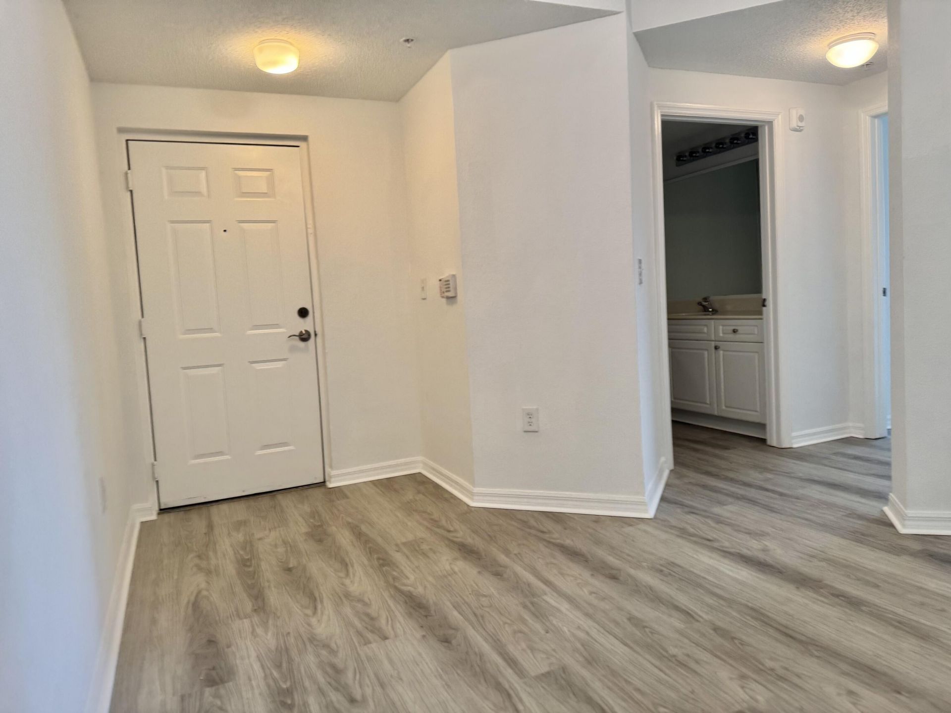 2725 Anzio Court, Unit 304, Palm Beach Gardens, FL 33410 Photo