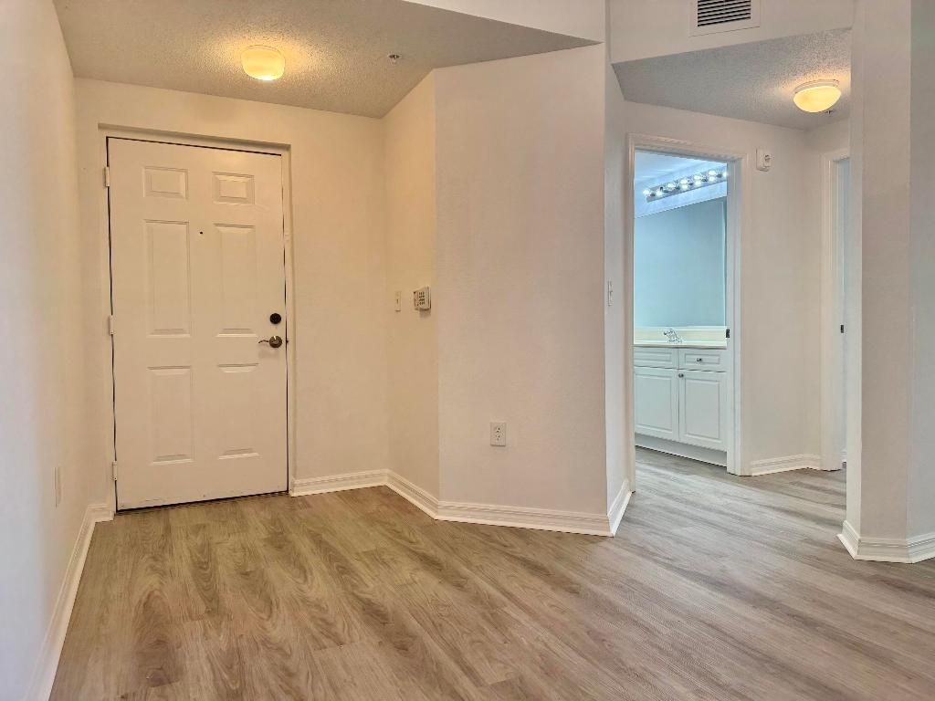 2725 Anzio Court, Unit 304, Palm Beach Gardens, FL 33410 Photo