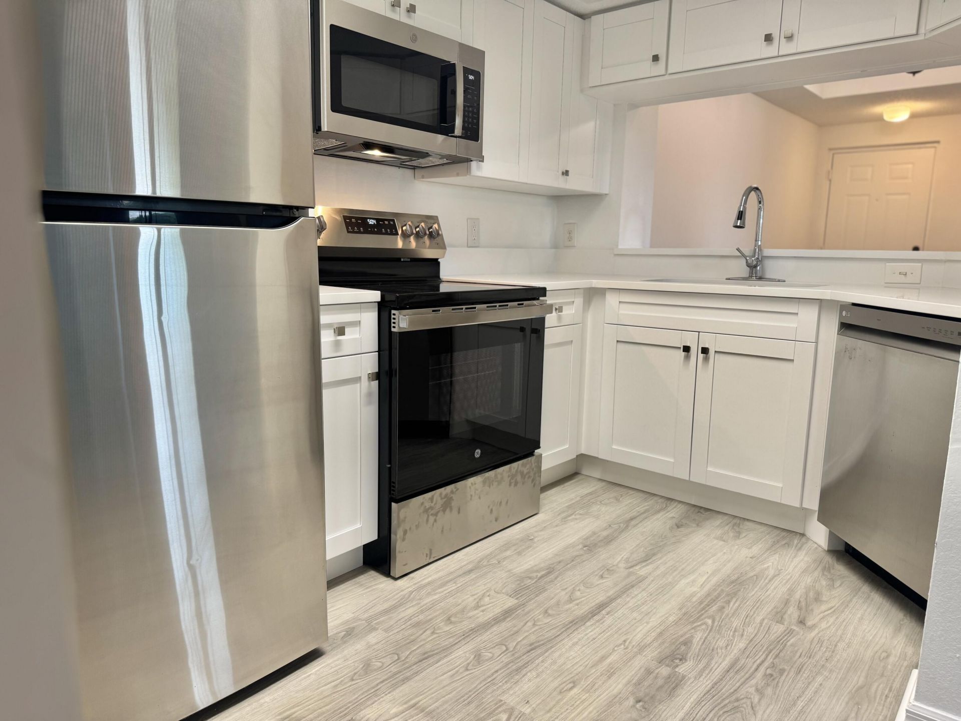 2725 Anzio Court, Unit 304, Palm Beach Gardens, FL 33410 Photo