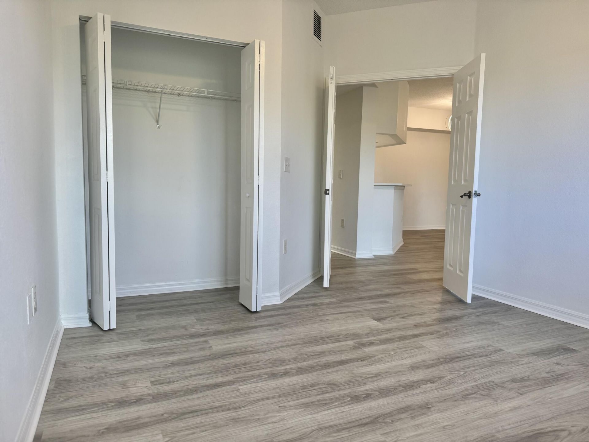 2725 Anzio Court, Unit 304, Palm Beach Gardens, FL 33410 Photo