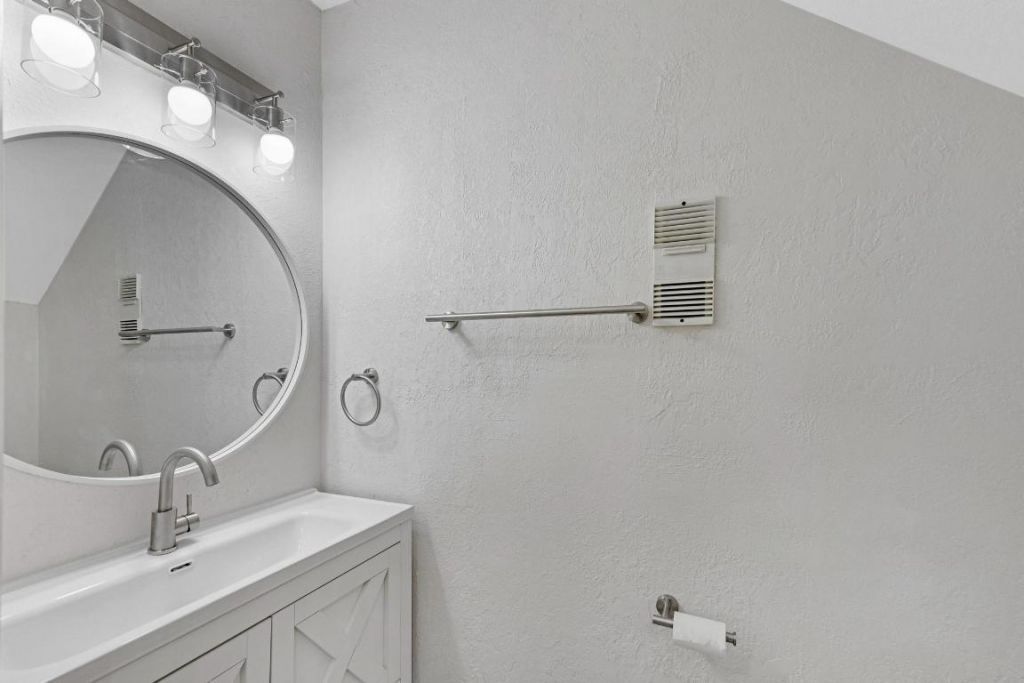 92550 Overseas Highway, Unit 214, Tavernier, FL 33070 Photo