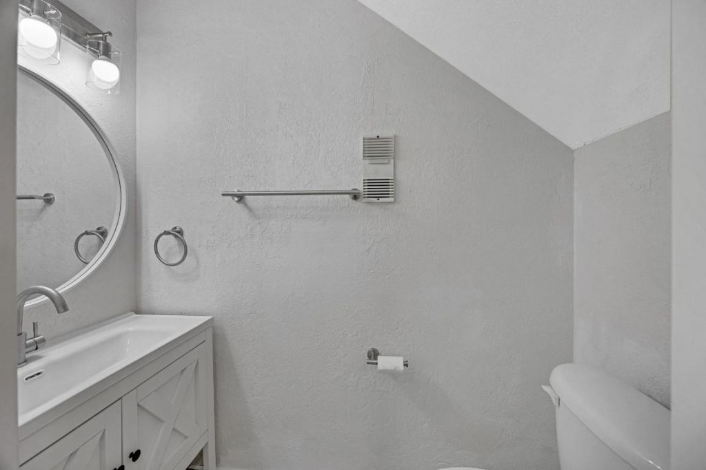 92550 Overseas Highway, Unit 214, Tavernier, FL 33070 Photo