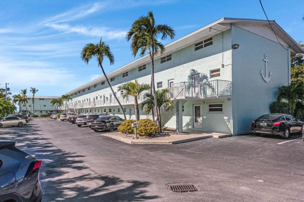 92550 Overseas Highway, Unit 214, Tavernier, FL 33070 Photo