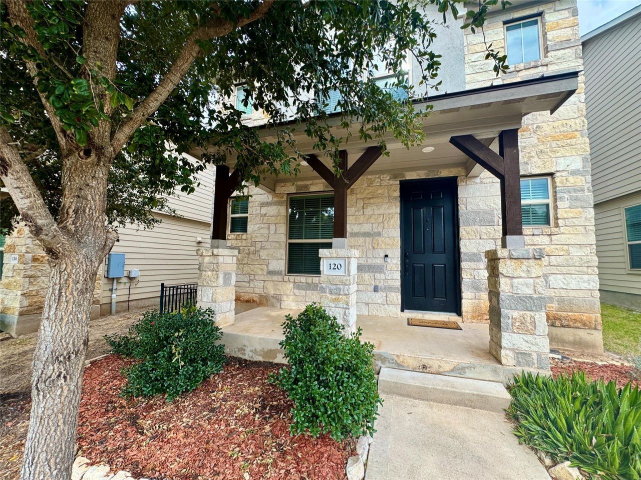 120 Buckthorn Dr, Dripping Springs, TX 78620 Main Photo