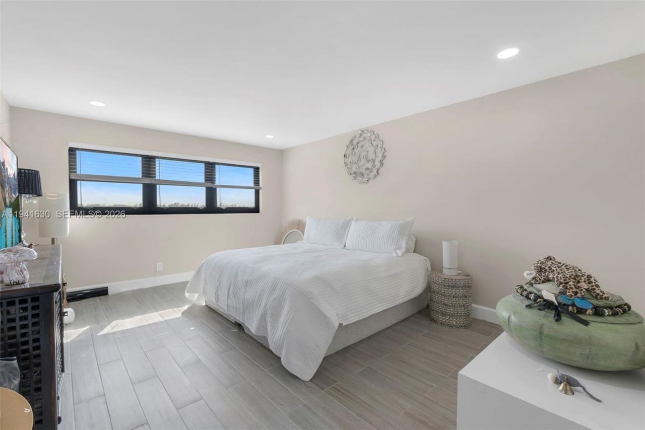 3200 Port Royale Dr N, Unit 705, Fort Lauderdale, FL 33308 Photo