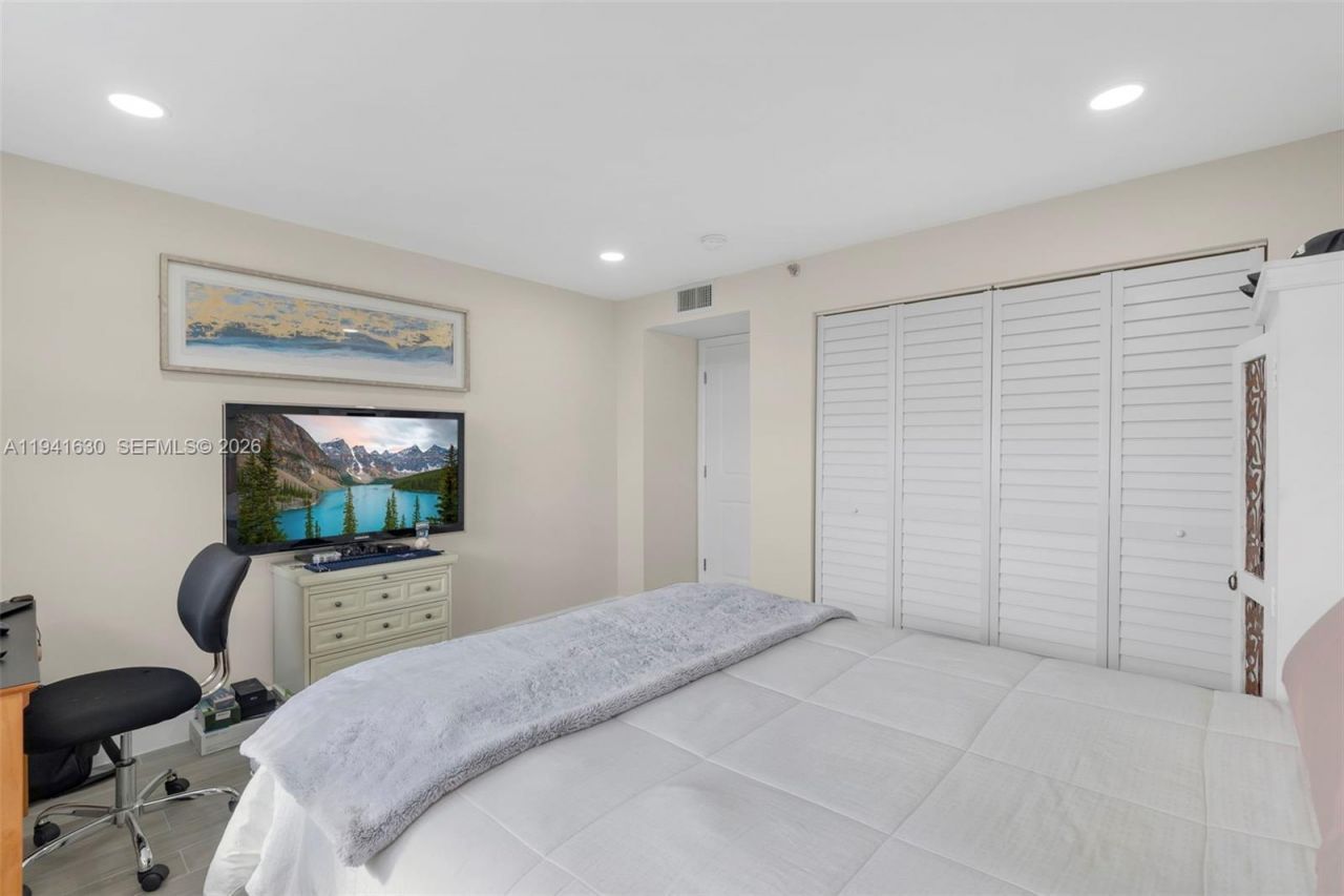 3200 Port Royale Dr N, Unit 705, Fort Lauderdale, FL 33308 Photo