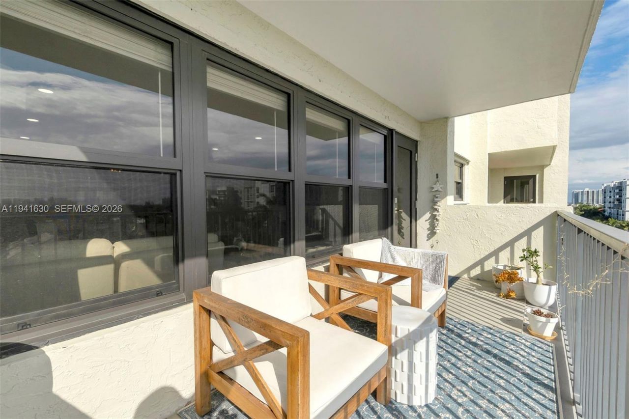 3200 Port Royale Dr N, Unit 705, Fort Lauderdale, FL 33308 Photo