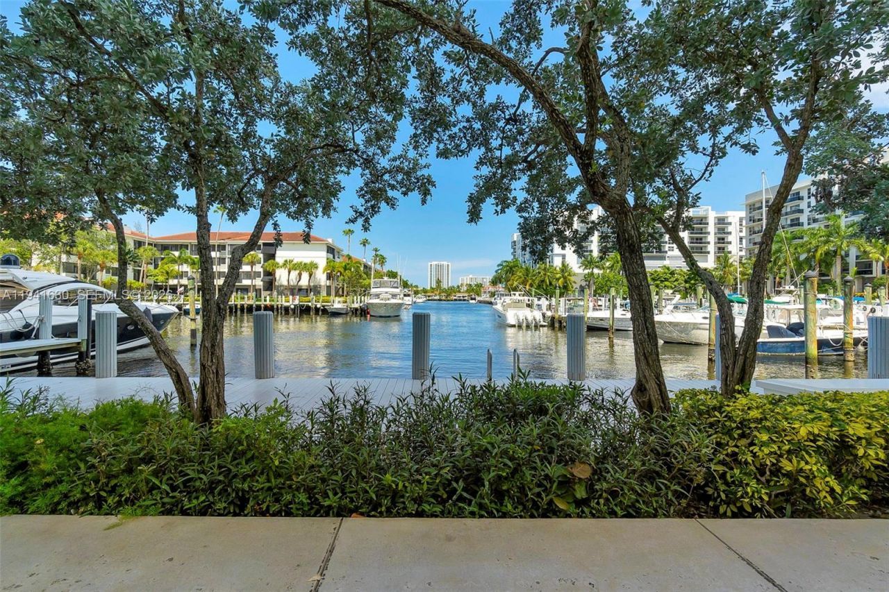 3200 Port Royale Dr N, Unit 705, Fort Lauderdale, FL 33308 Photo