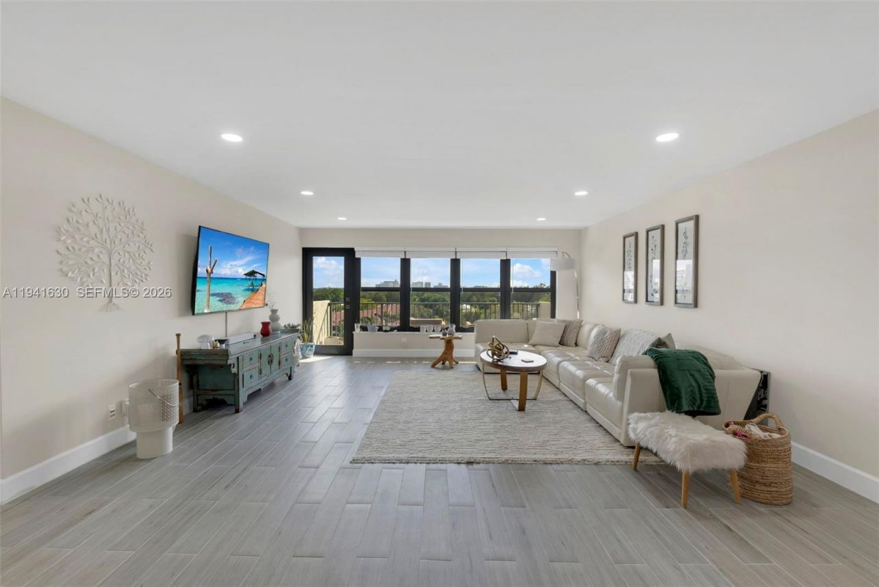 3200 Port Royale Dr N, Unit 705, Fort Lauderdale, FL 33308 Photo