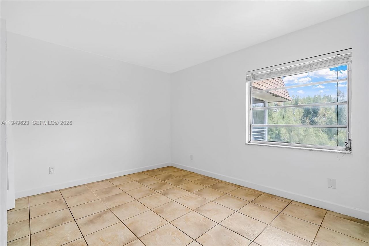 2500 SW 81st Ave , Unit 402, Davie, FL 33324 Photo