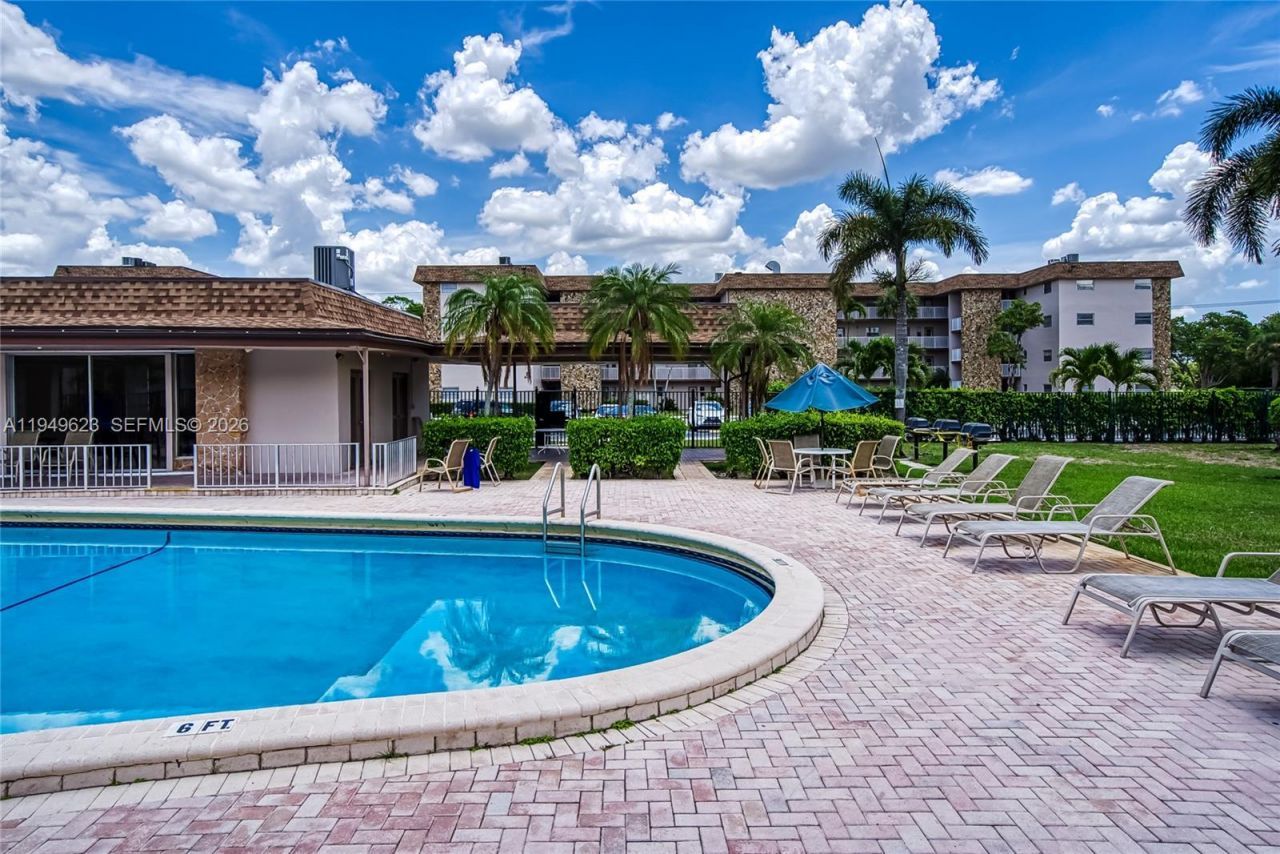 2500 SW 81st Ave , Unit 402, Davie, FL 33324 Photo