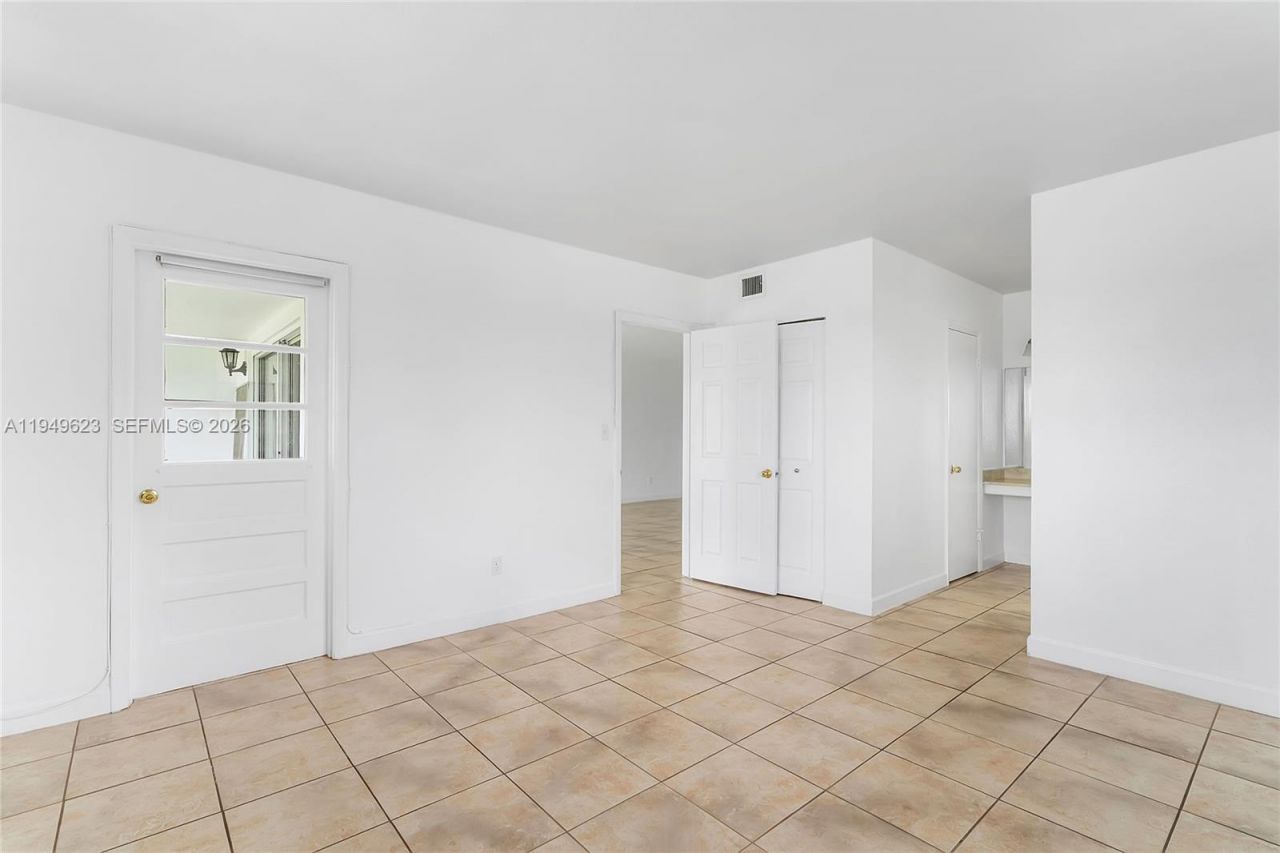 2500 SW 81st Ave , Unit 402, Davie, FL 33324 Photo