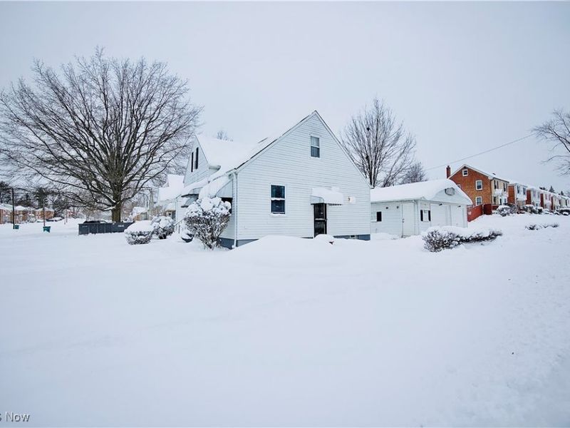 18717 Waterbury Avenue, Maple Heights, OH 44137 Photo 22