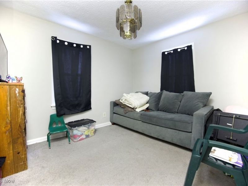 18717 Waterbury Avenue, Maple Heights, OH 44137 Photo 7