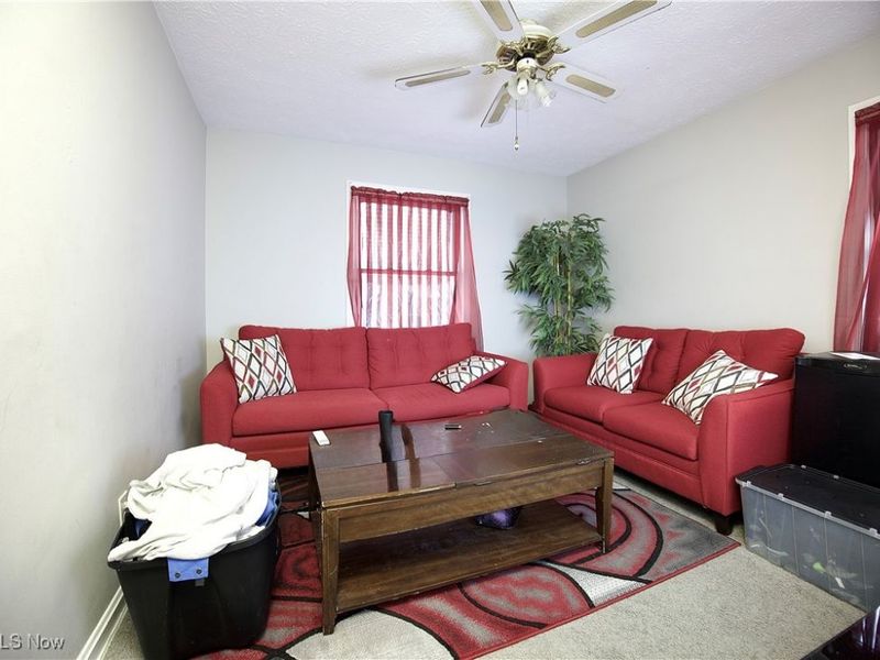 18717 Waterbury Avenue, Maple Heights, OH 44137 Photo 8