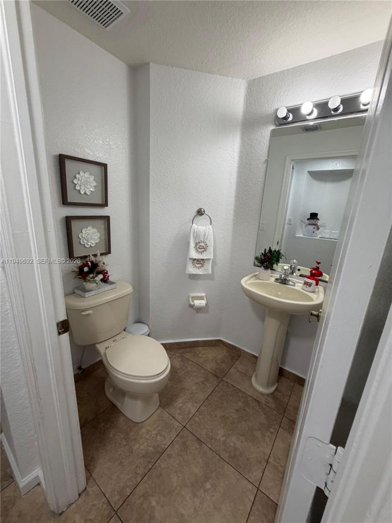 8814 W Flagler St , Unit 107, Miami, FL 33174 Photo