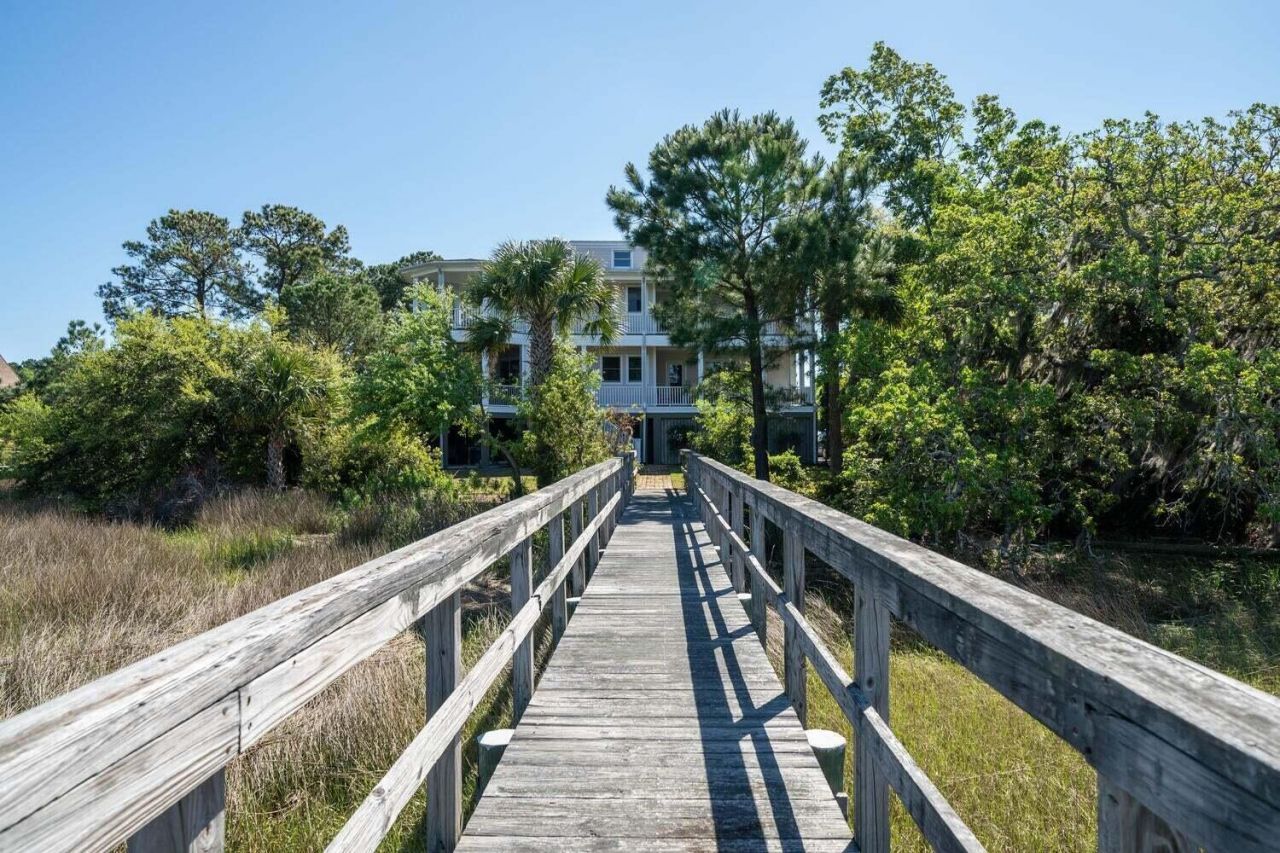 2491 River Bluff Lane Photo 10