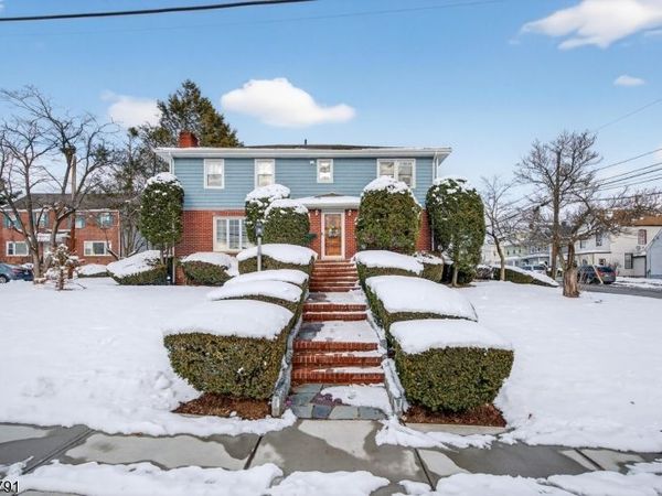 16 Parkview Pl, Passaic, NJ 07055