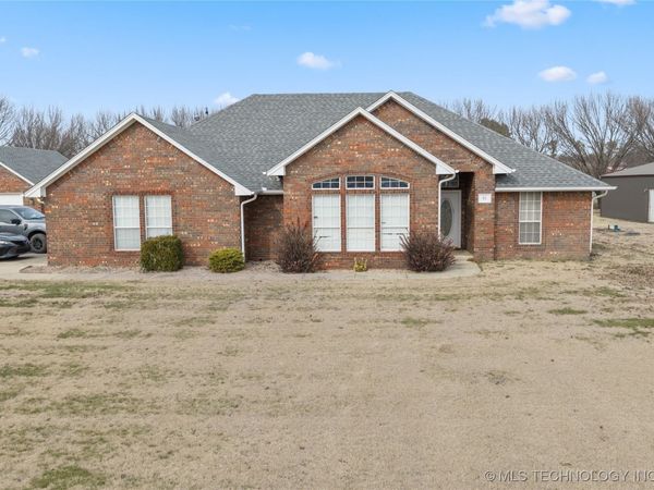 84 Glenway, Lone Grove, OK 73401