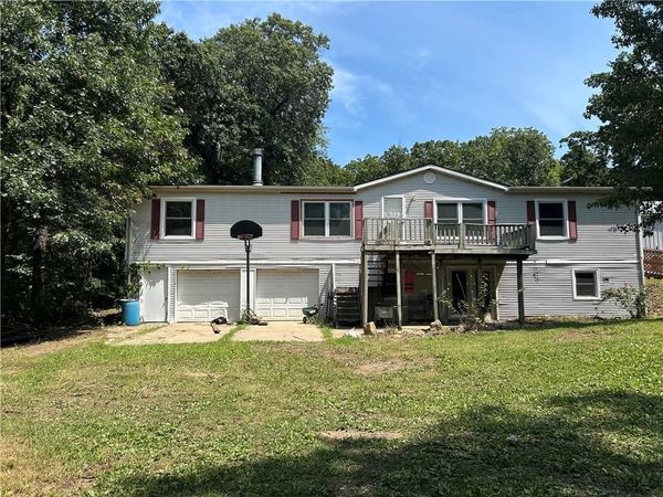 28846 251st Street, Easton, KS 66020