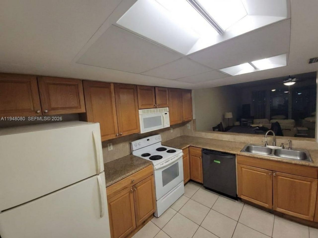 1591 NE Miami Gardens Dr, Unit 205, Miami, FL 33179 Photo