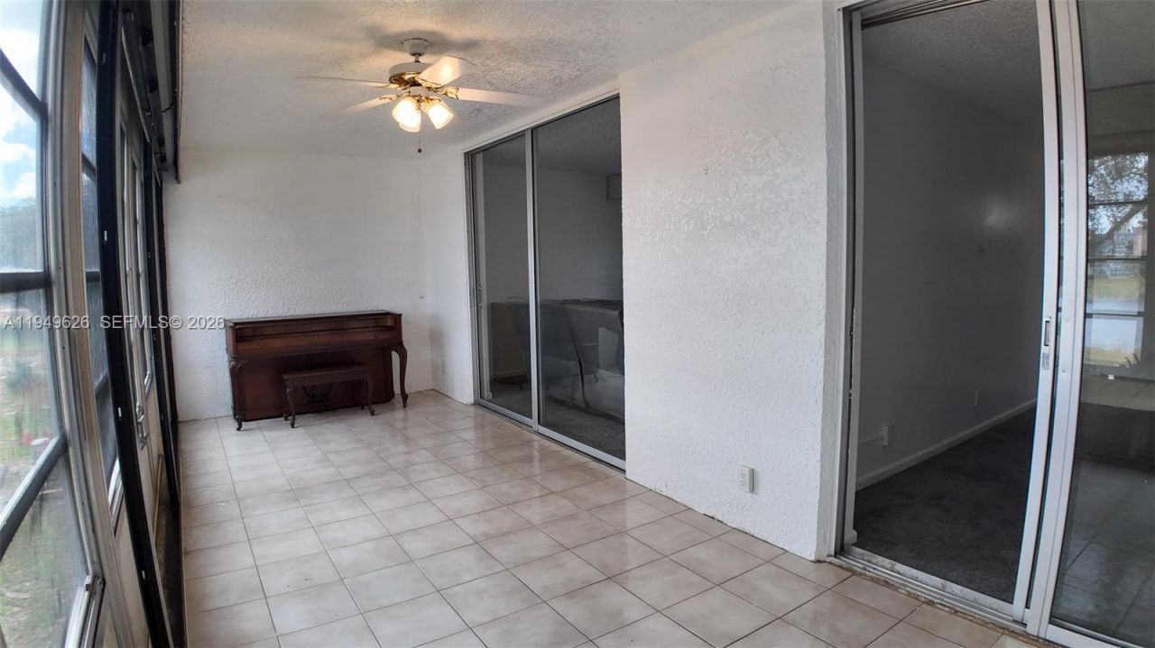 7220 Lake Cir Dr, Unit 203, Margate, FL 33063 Photo