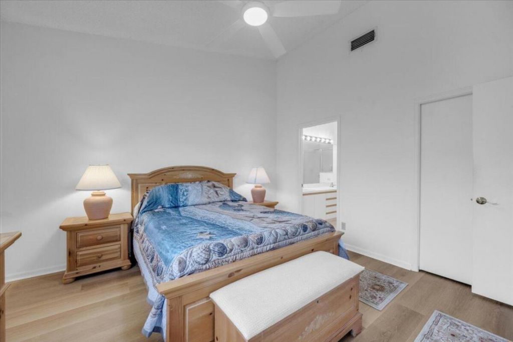 18081 SE Country Club Drive, Unit 35-348, Jupiter, FL 33469 Photo