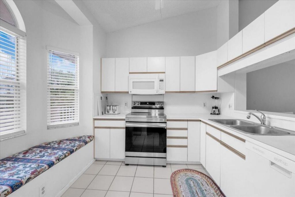 18081 SE Country Club Drive, Unit 35-348, Jupiter, FL 33469 Photo