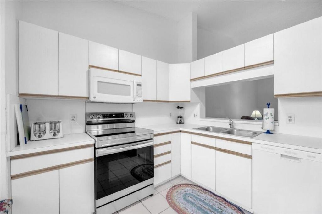 18081 SE Country Club Drive, Unit 35-348, Jupiter, FL 33469 Photo