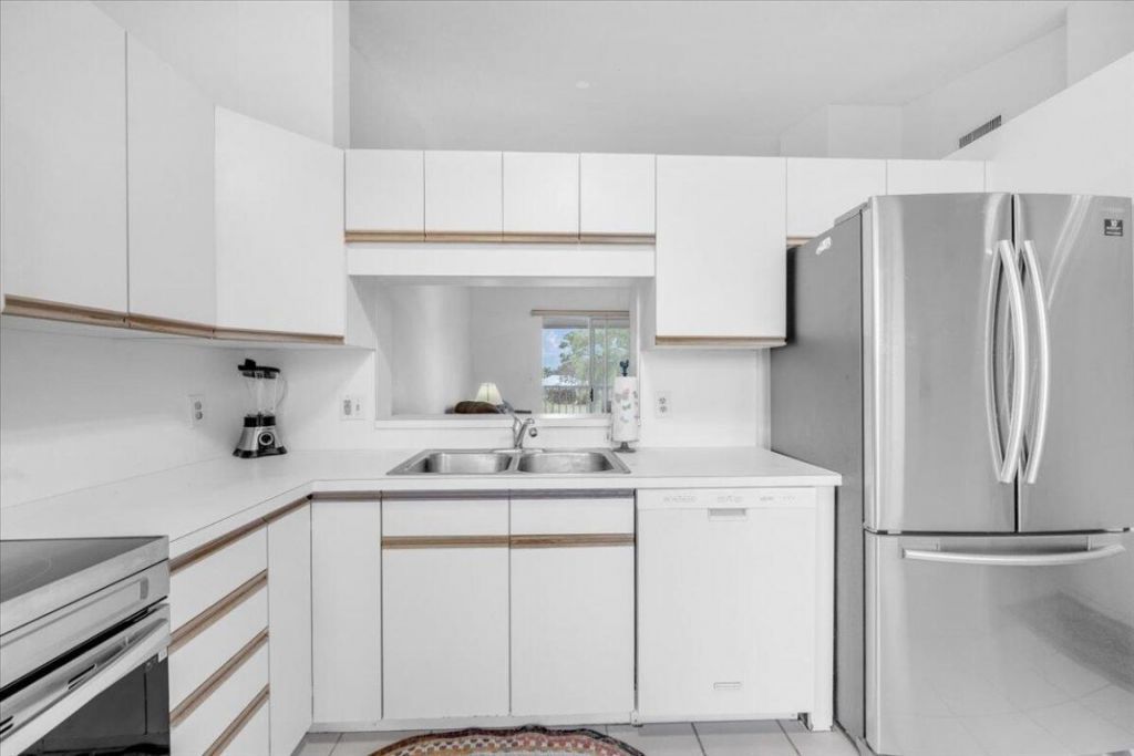 18081 SE Country Club Drive, Unit 35-348, Jupiter, FL 33469 Photo