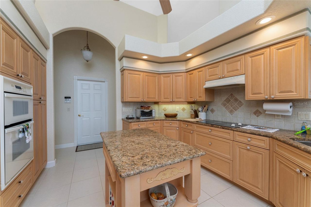 12109 SW Kingsway Circle, Lake Suzy, FL 34269 Photo