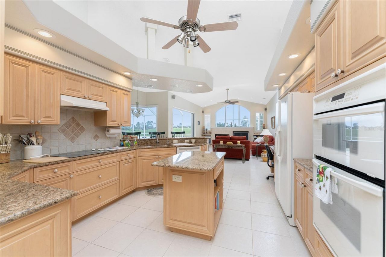 12109 SW Kingsway Circle, Lake Suzy, FL 34269 Photo