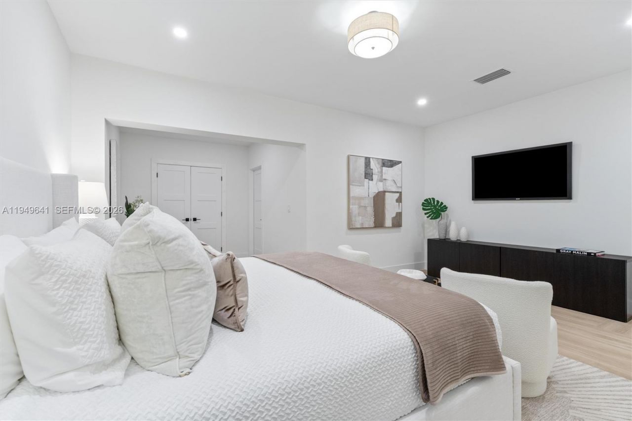 420 NE 55th Ter, Miami, FL 33137 Photo