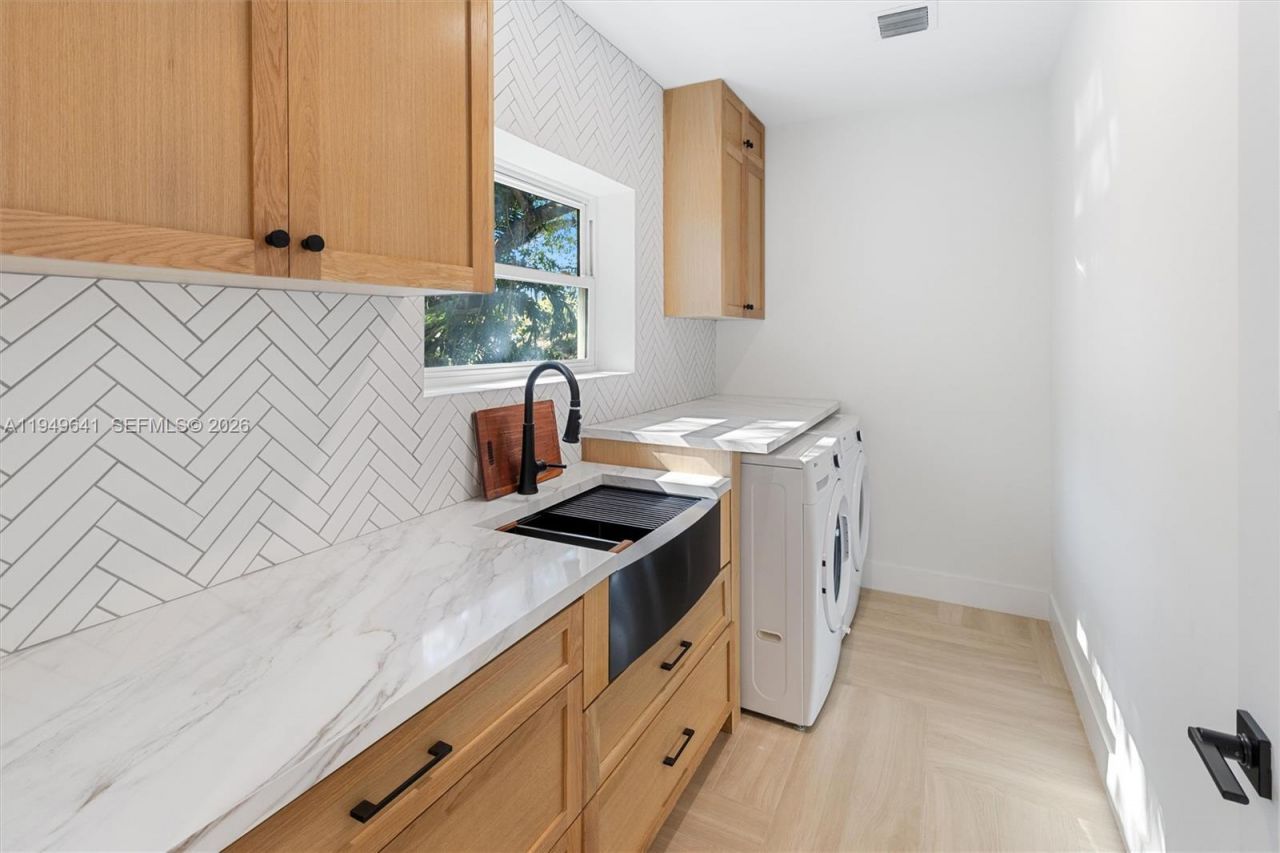 420 NE 55th Ter, Miami, FL 33137 Photo