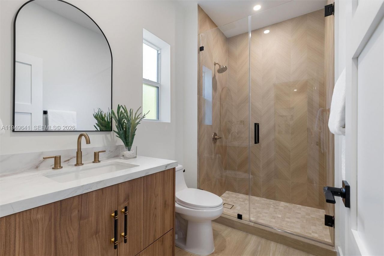 420 NE 55th Ter, Miami, FL 33137 Photo