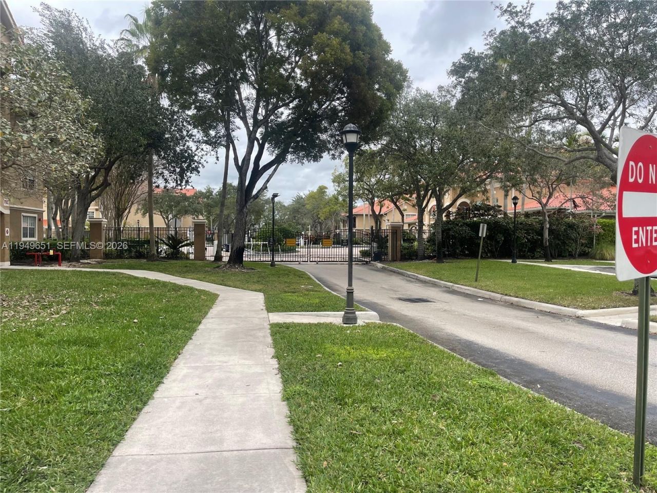 160 SW 117th Ter, Unit 6201, Pembroke Pines, FL 33025 Photo